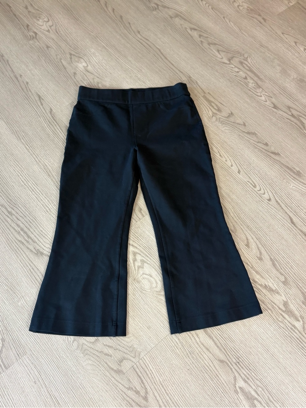 SPANX Women’s Cropped Kick Flare Black Pants